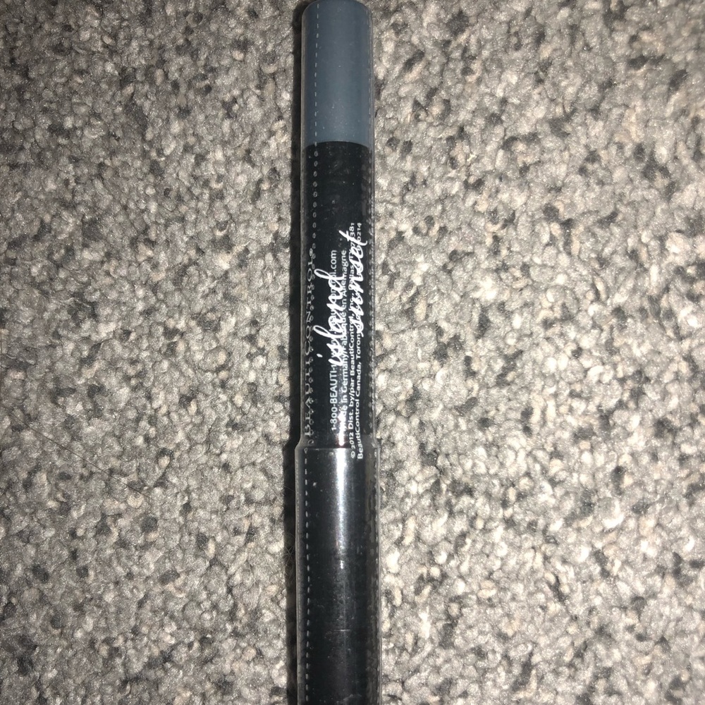 Beauticontrol eye crayon